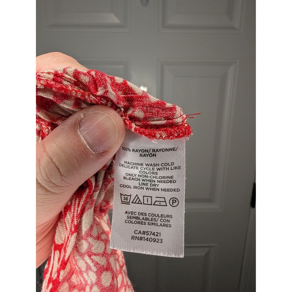 Loft Plus Red Cream Abstract Print V-Neck Ruffle Cuff Blouse Size 16 - Picture 6 of 6
